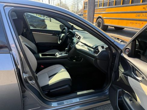 Used 2018 Honda Civic EX image 25