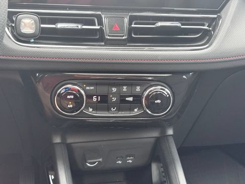 Used 2026 Chevrolet TrailBlazer RS w/ Convenience Package FWD image 11