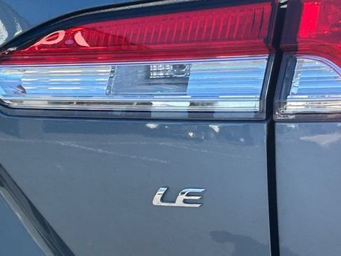 Used 2024 Toyota Corolla Cross LE FWD image 5