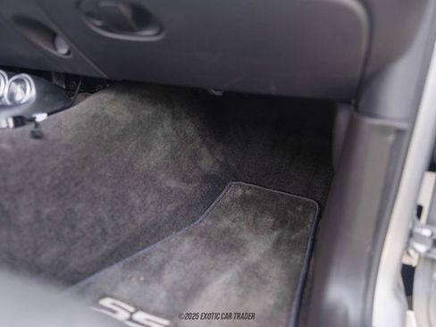 Used 2005 Chevrolet SSR w/ Preferred Equipment Group image 54