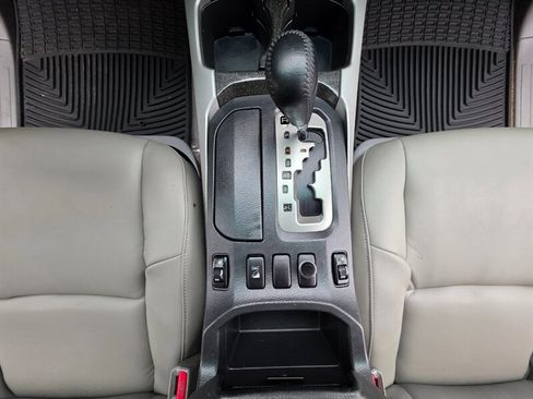 Used 2005 Toyota 4Runner Limited AWD/4WD image 41