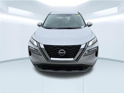 Used 2023 Nissan Rogue SV AWD/4WD image 2
