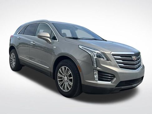 Used 2018 Cadillac XT5 Luxury w/ Driver Awareness Package FWD image 6