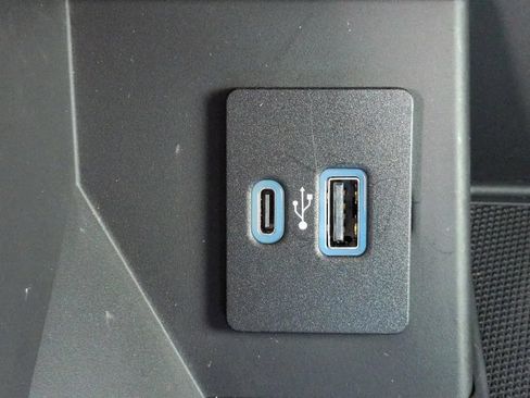 Used 2021 Ford F150 Lariat RWD image 15