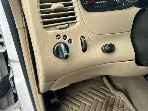 Used 2004 Ford Ranger XLT image 22