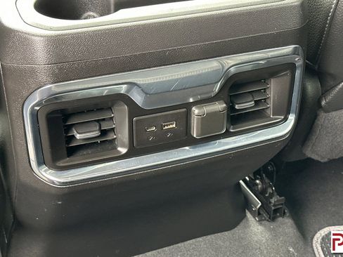 Used 2022 GMC Sierra 3500 Denali image 15