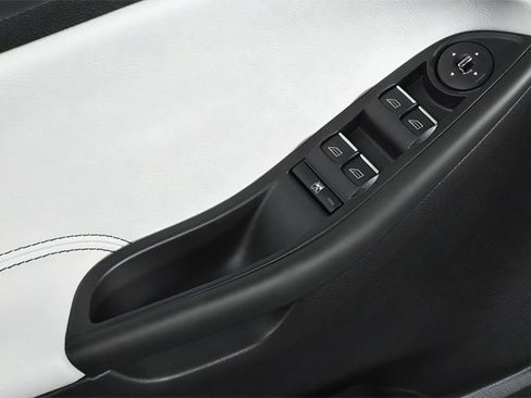 Used 2014 Ford Focus SE FWD image 13