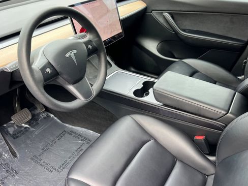 Used 2022 Tesla Model Y Long Range AWD/4WD image 11