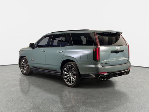 Used 2025 Cadillac Escalade V AWD/4WD image 5
