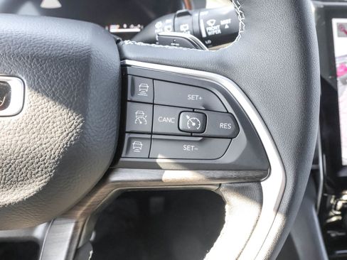 New 2025 Jeep Grand Cherokee Limited w/ Luxury Tech Group II image 27