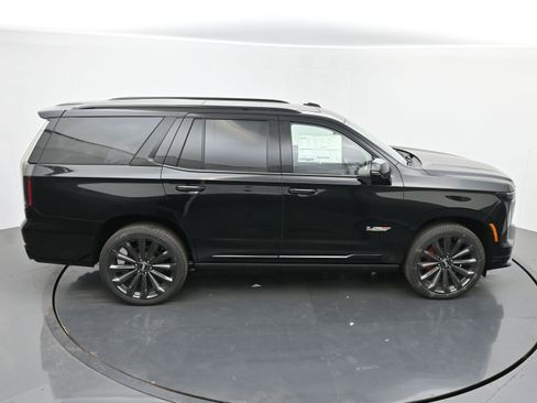 New 2026 Cadillac Escalade V w/ LPO, Floor Liner Package AWD/4WD image 28