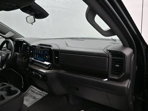 Used 2023 Chevrolet Silverado 1500 LT AWD/4WD image 8