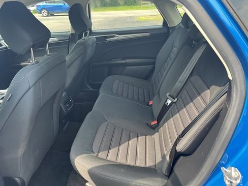 Used 2020 Ford Fusion SE AWD/4WD image 32