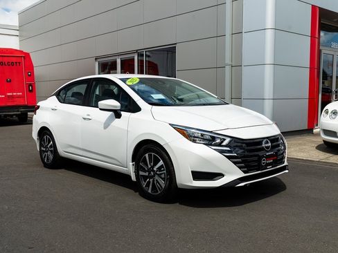 New 2025 Nissan Versa SV w/ Trunk Package image 25