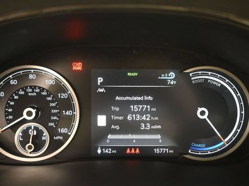 Used 2024 Genesis Electrified GV70 AWD/4WD image 18