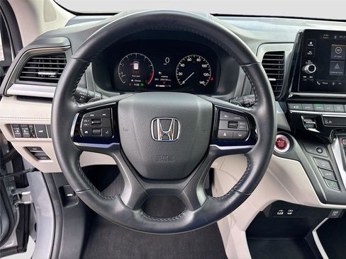 Certified 2025 Honda Odyssey EX-L image 13