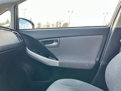 Used 2015 Toyota Prius Two image 35