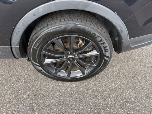 Certified 2019 Ford Explorer XLT w/ Equipment Group 202A image 19