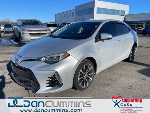 Used 2018 Toyota Corolla XSE image 1