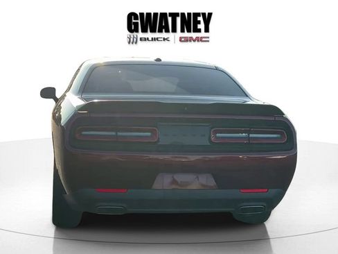 Used 2020 Dodge Challenger SXT w/ Blacktop Package RWD image 4