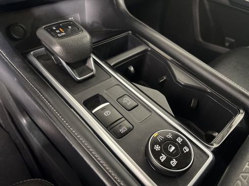 Used 2023 Nissan Pathfinder SL w/ SL Premium Package image 20