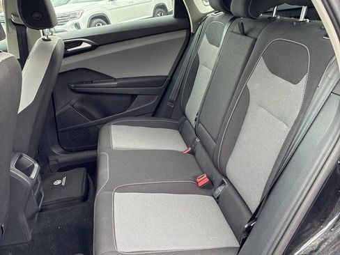 Used 2022 Volkswagen Taos S AWD/4WD image 13