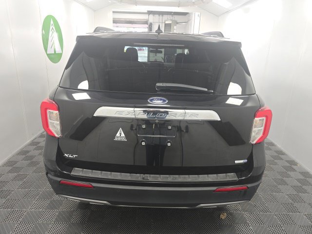 Used 2020 Ford Explorer XLT w/ Equipment Group 202A AWD/4WD image 14