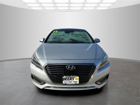 Used 2016 Hyundai Sonata Limited w/ Option Group 02 image 9