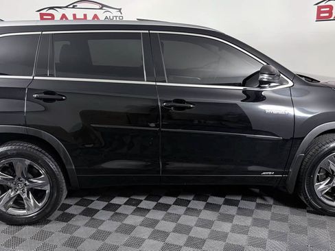 Used 2019 Toyota Highlander Limited Platinum AWD/4WD image 7
