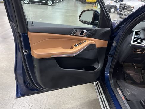 Used 2022 BMW X5 xDrive40i AWD/4WD image 17