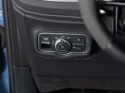 Used 2025 Mercedes-Benz G 63 AMG 4MATIC image 38