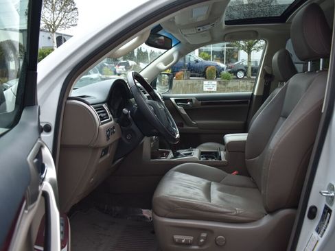 Used 2018 Lexus GX 460 GX 460 4WD image 18