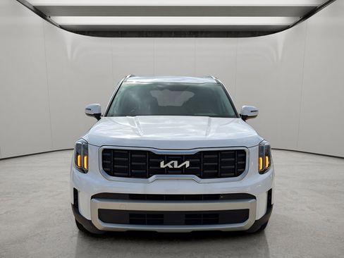 Used 2025 Kia Telluride S image 8
