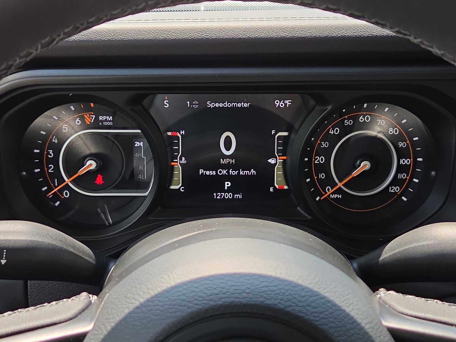 Used 2025 Jeep Gladiator Mojave w/ Convenience Group AWD/4WD image 12