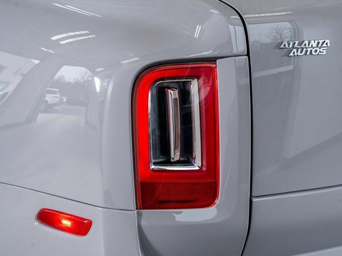 Used 2022 Rolls-Royce Cullinan image 28