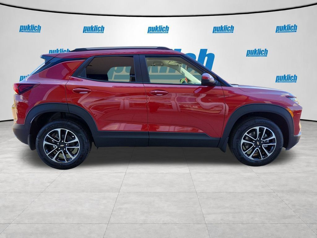 New 2026 Chevrolet TrailBlazer LT w/ Convenience Package AWD/4WD image 7