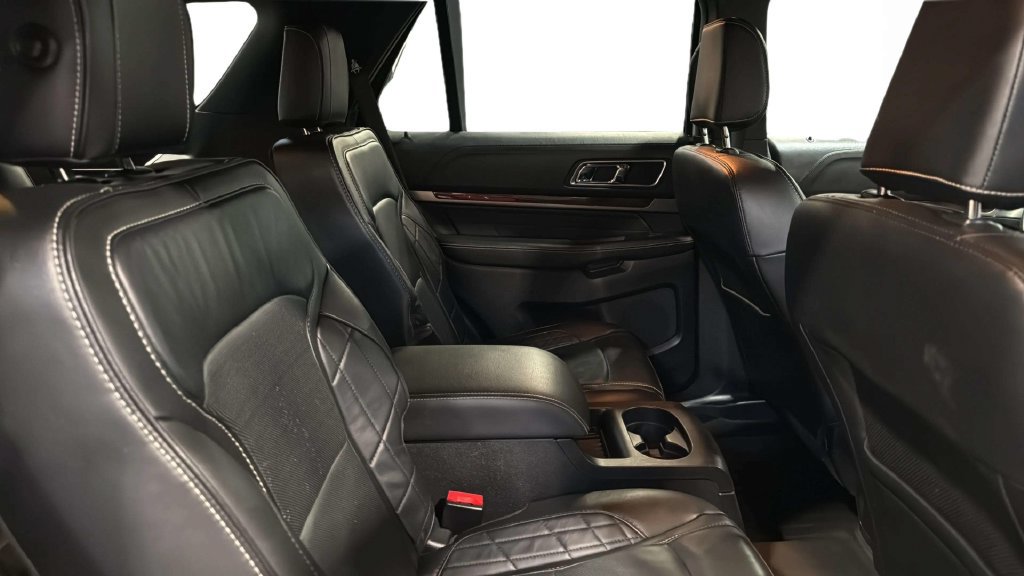 Used 2018 Ford Explorer Platinum AWD/4WD image 16