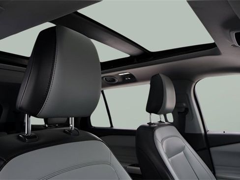 Used 2021 Ford Explorer XLT w/ Equipment Group 202A image 18