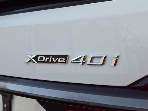 Certified 2025 BMW X7 xDrive40i w/ M Sport Package image 32