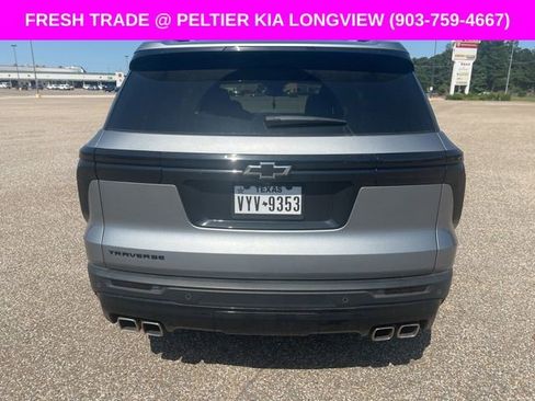 Used 2025 Chevrolet Traverse LT w/ Midnight/Sport Edition FWD image 7
