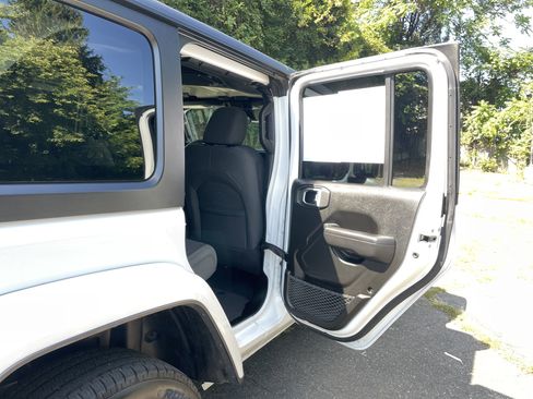 Used 2024 Jeep Wrangler Sport S w/ Convenience Group image 12