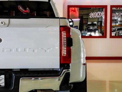 Used 2025 Ford F350 Lariat w/ FX4 Off-Road Package AWD/4WD image 53