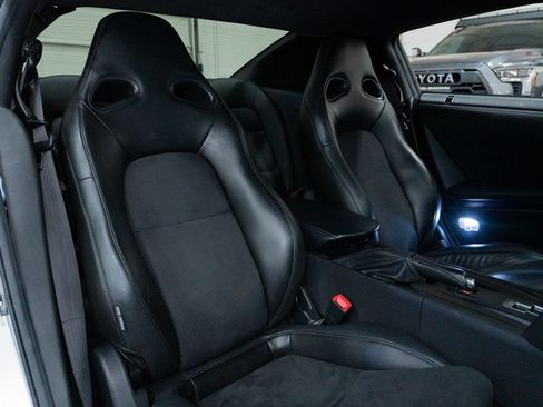 Used 2009 Nissan GT-R Premium AWD/4WD image 37