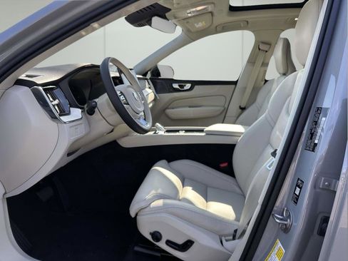 New 2026 Volvo XC60 B5 Ultra w/ Protection Package Premier AWD/4WD image 21