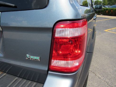 Used 2010 Ford Escape Limited FWD image 19