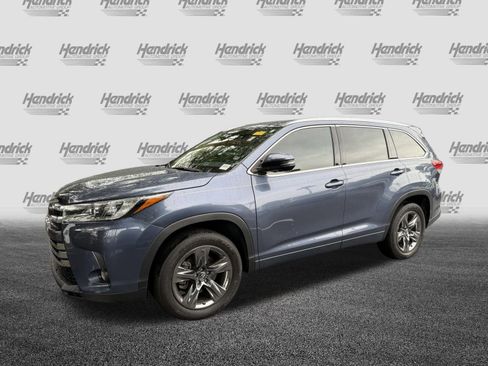 Used 2017 Toyota Highlander Limited Platinum FWD image 6