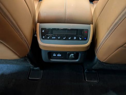 Used 2024 Nissan Pathfinder Platinum w/ Cargo Package AWD/4WD image 12