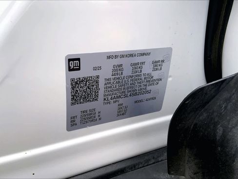 Used 2025 Buick Encore GX Preferred AWD/4WD image 35