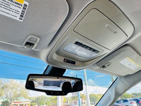 Used 2016 GMC Canyon SLE image 23