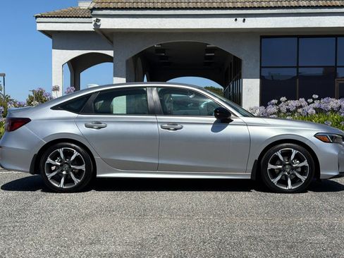 Used 2025 Honda Civic Sport image 3